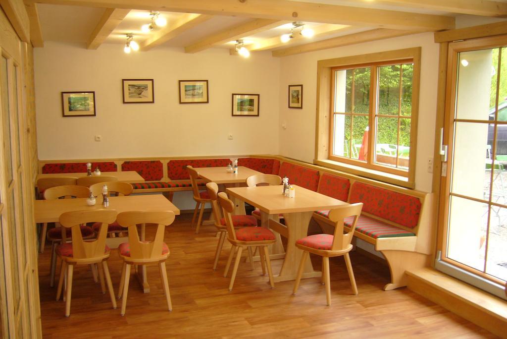 Gaestehaus Schlegel กุนเซสรีด ภายนอก รูปภาพ